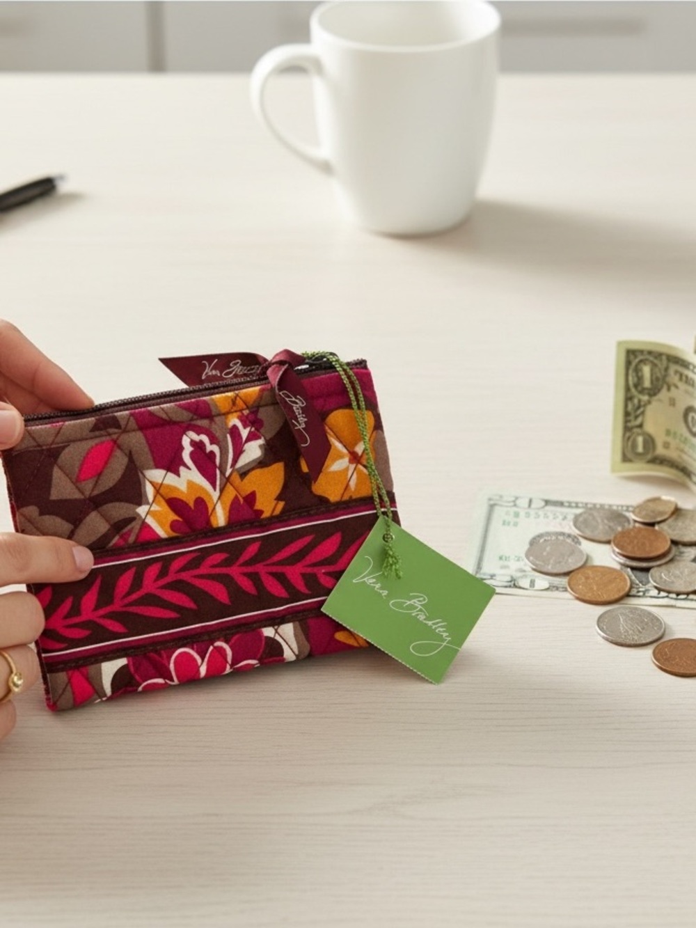 NWT NEVER USED Vera Bradley Carnaby patter coin/ mini case.